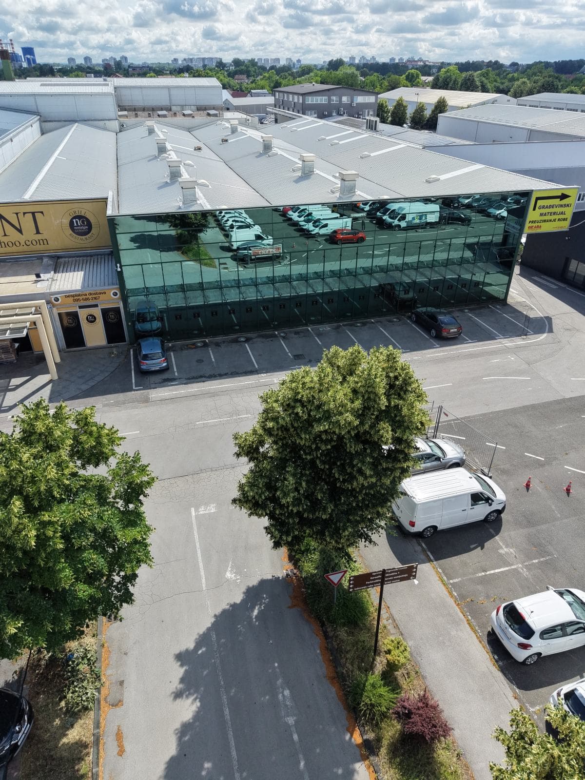 Warehouse Radnička