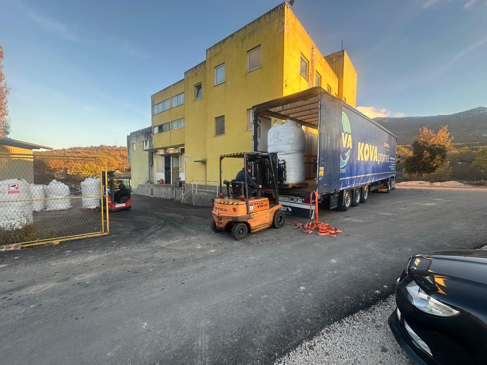 Industrijska zgrada u Klisu